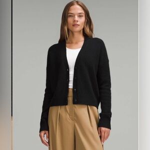 Lululemon XL Womens Alpaca Wool-Blend Cardigan Sweater
Black